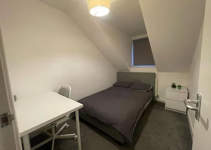 Old Listing Headingley Leeds Apartment Leeds (West Yorkshire)