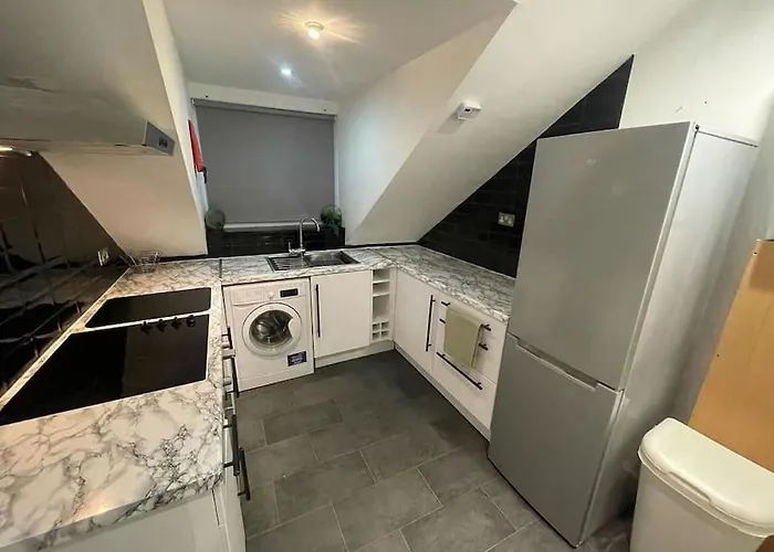 Old Listing Headingley Leeds * Leeds (West Yorkshire)