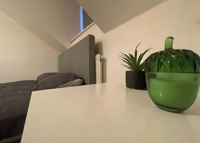 Old Listing Headingley Leeds