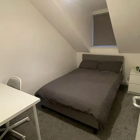 Old Listing Headingley Leeds דירה *