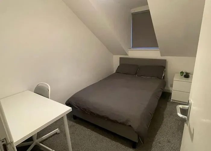 Old Listing Headingley Leeds דירה *